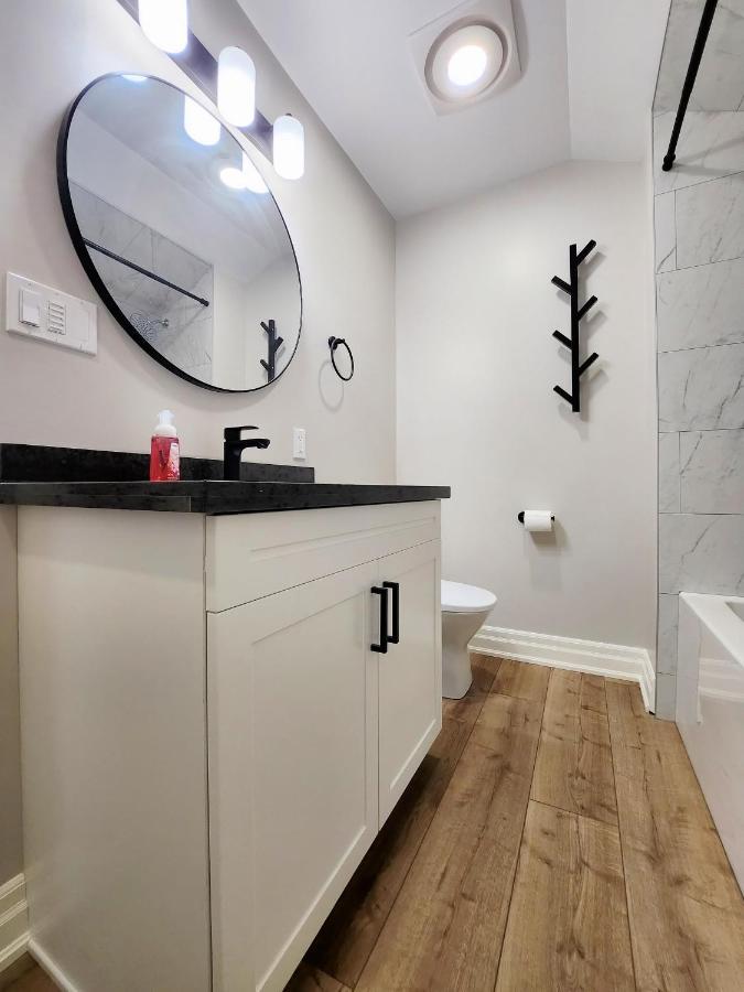The Cozy Cove Modern King-Bedroom Full Apartment Saint Catharines Екстер'єр фото